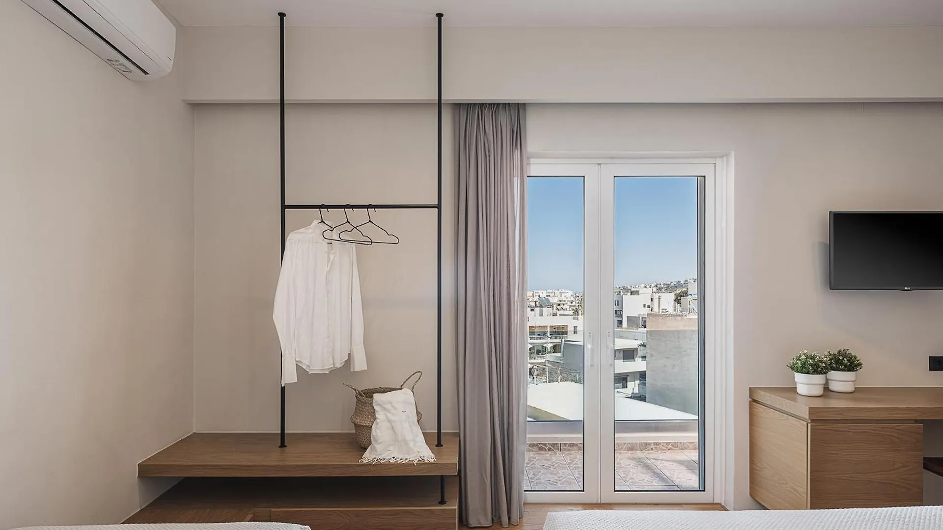 Theofilos City Hotel Chania  0*, Chania (Crete)